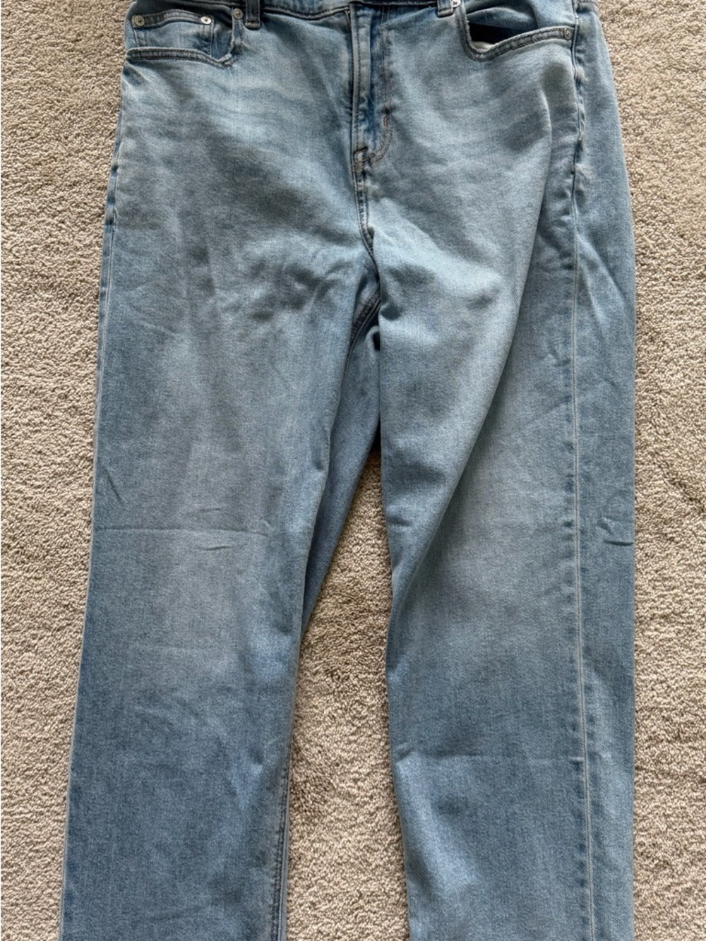American Eagle Outfitters Light Wash Relaxed Fit Jeans